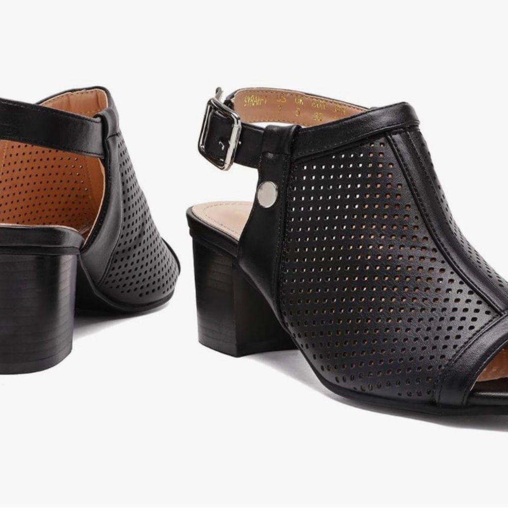 nwob sz 7 rubber soled sandals